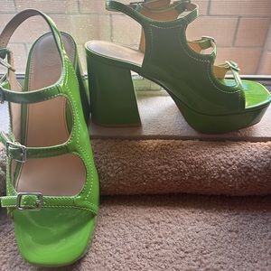 SOLD Green platforms